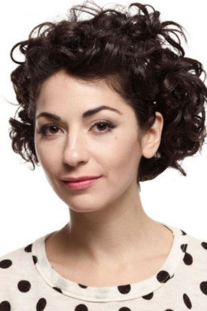 Victoria Almeida backdrop