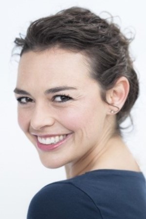 Tinarie Van Wyk-Loots backdrop