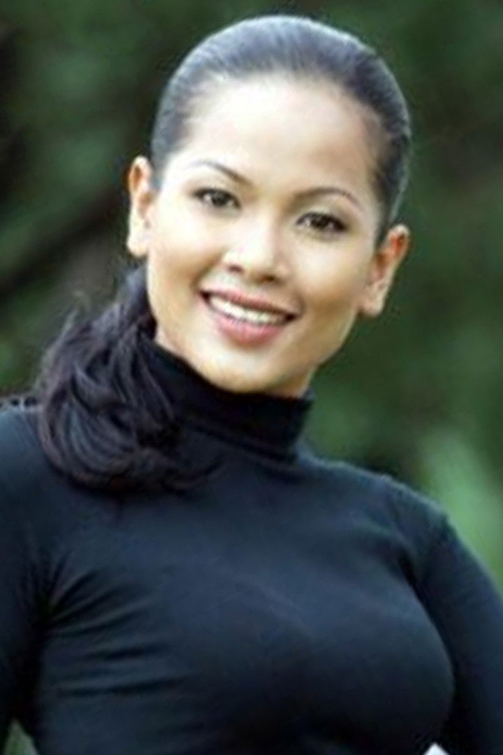 Salina Saibi backdrop