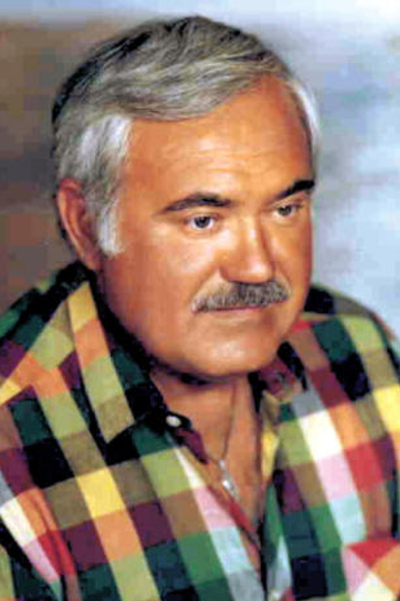 Dem Rădulescu backdrop