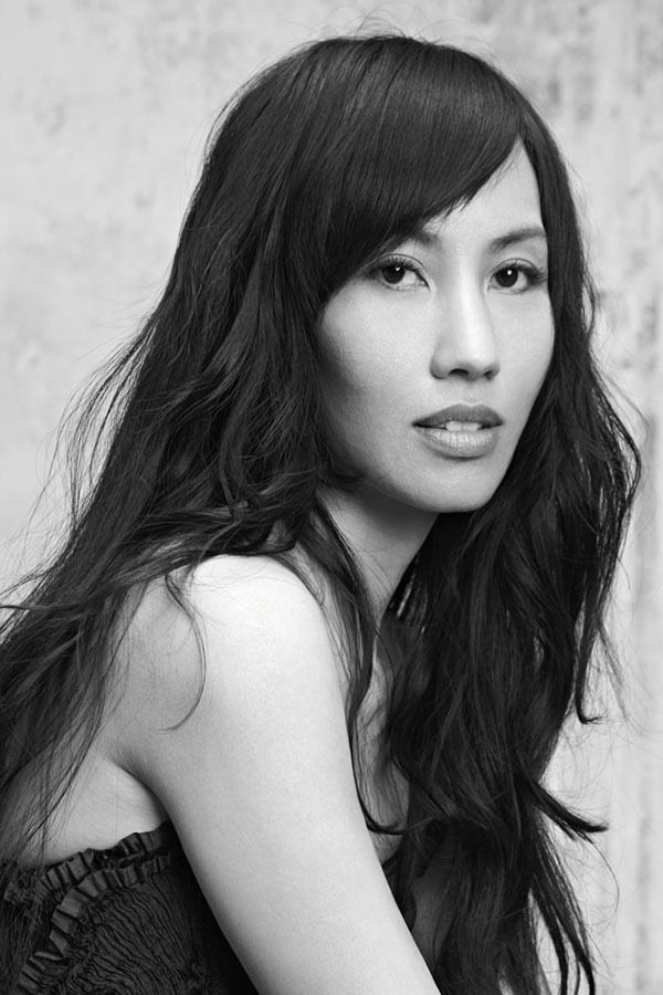 Trần Nữ Yên Khê backdrop