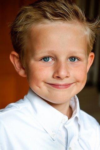 Callum Seagram Airlie backdrop