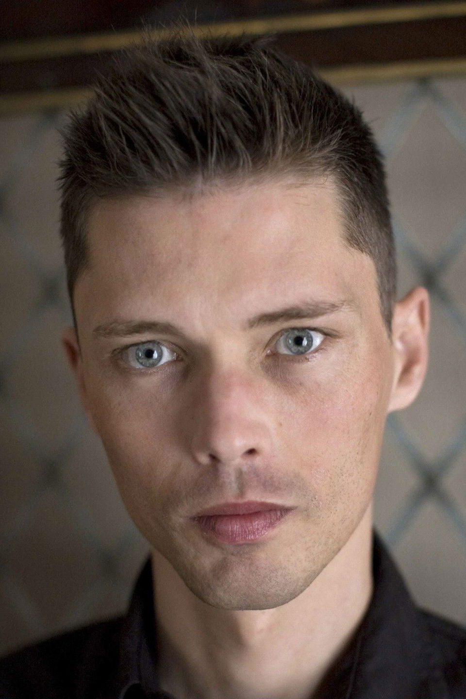 Simon Staho backdrop