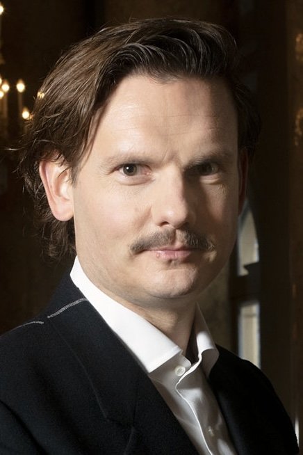 Daniel Hoesl backdrop