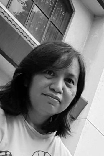 Ellen Ramos backdrop