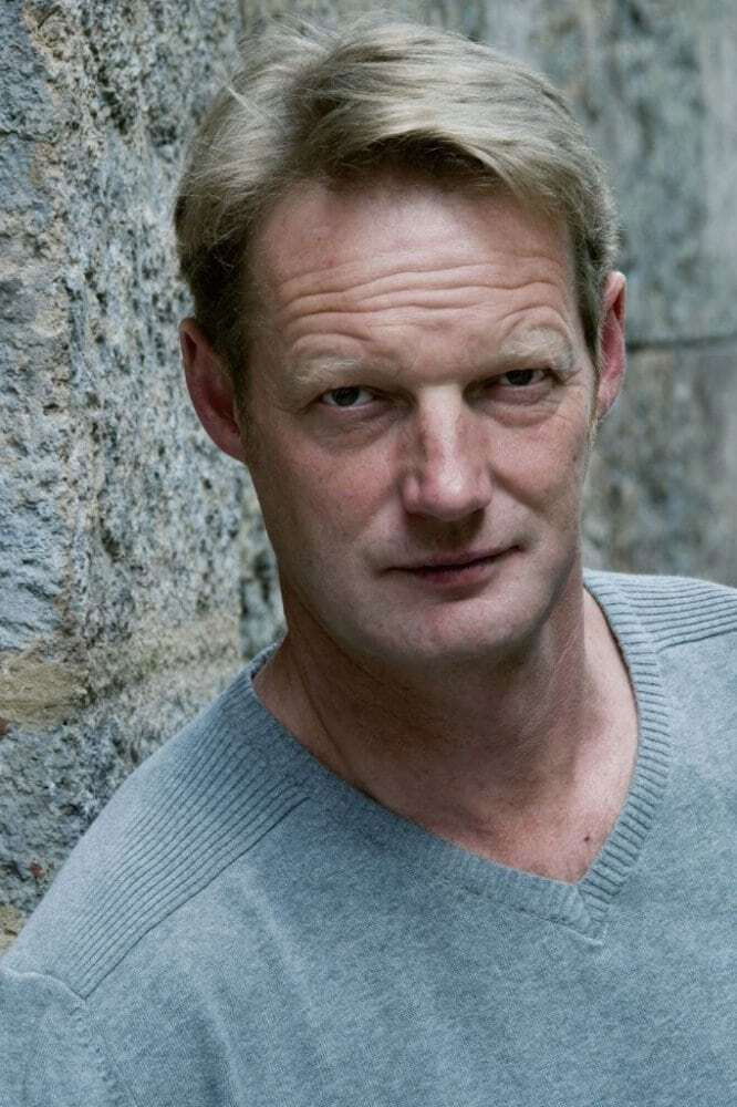 Joseph Holzknecht backdrop