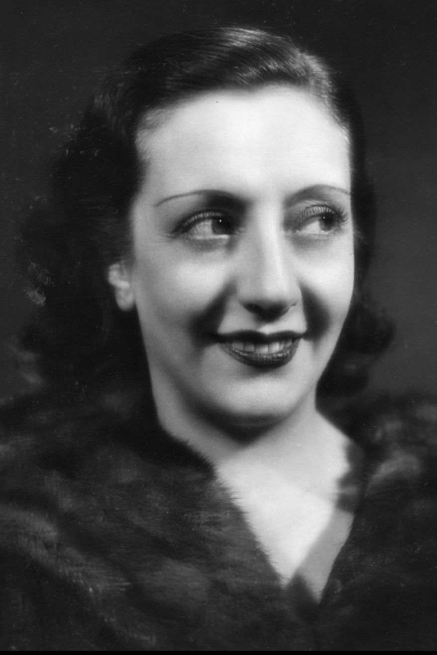 Lia Orlandini → Lija Orlandini backdrop