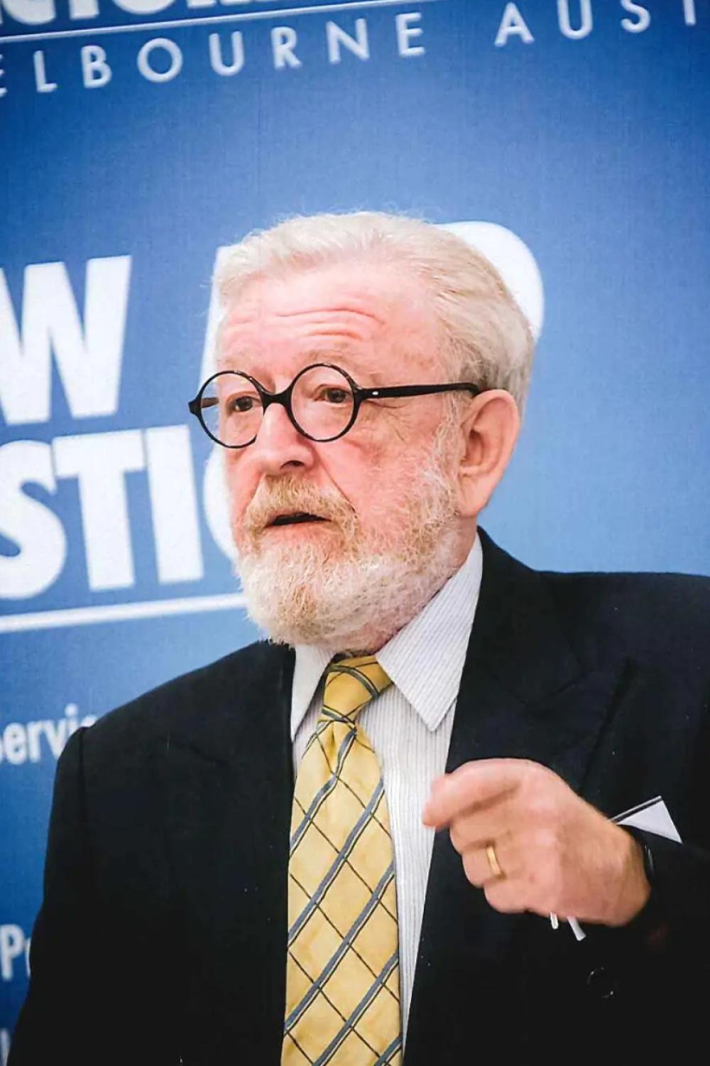 Robert Richter backdrop