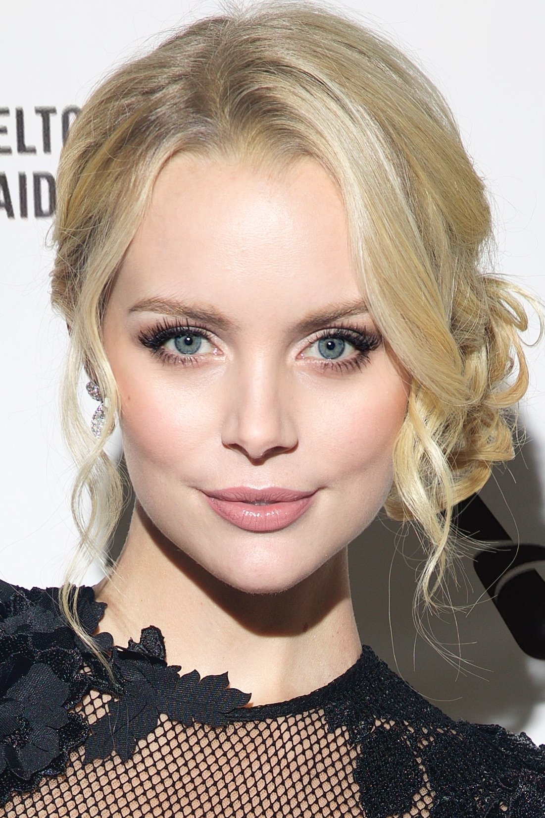 Helena Mattsson → Helena Matson backdrop