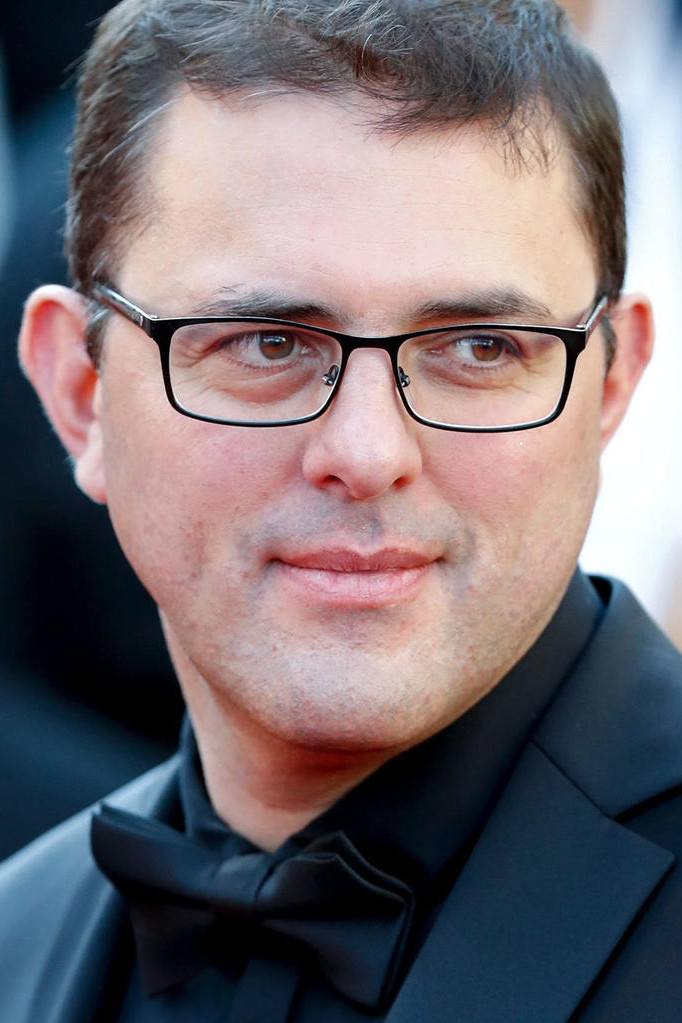 Giordano Gederlini backdrop