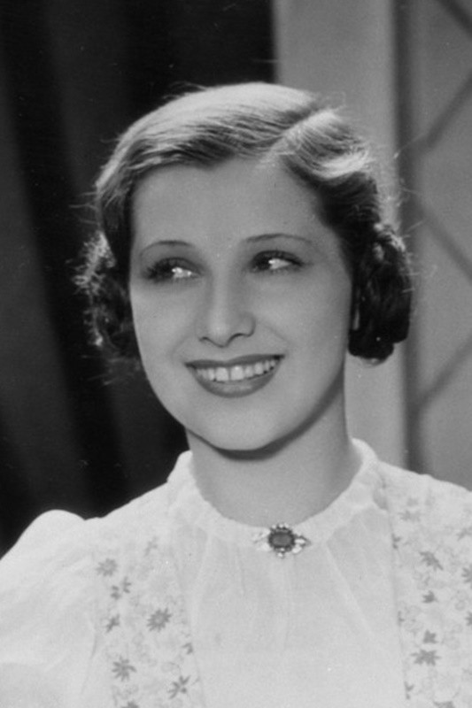 Alicja Halama backdrop