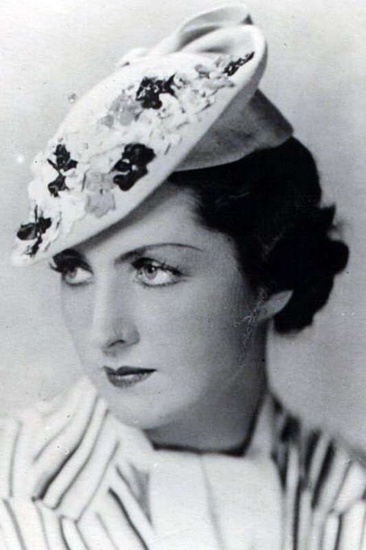 Jadwiga Smosarska backdrop