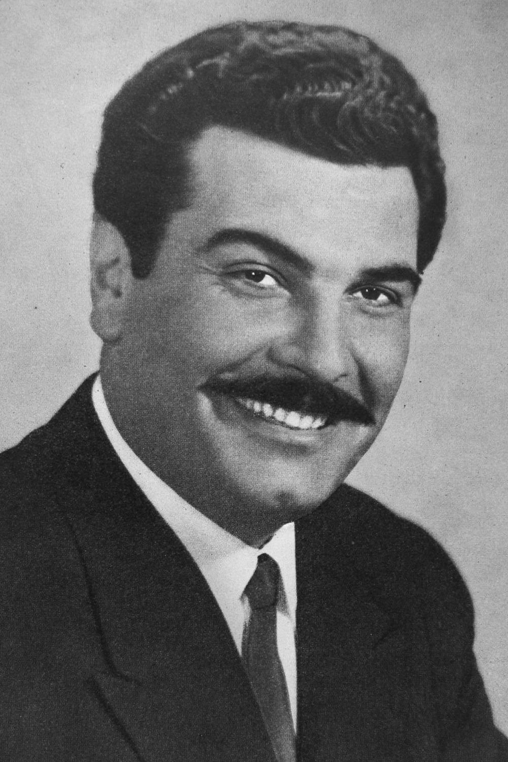 Kadir Savun backdrop