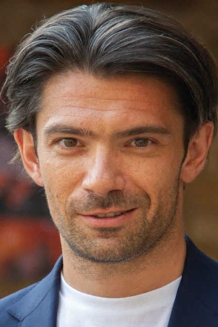 Gautier Capuçon backdrop