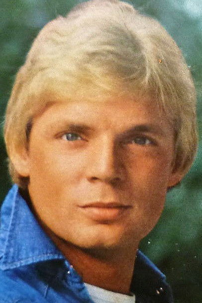 Wolf Goldan backdrop