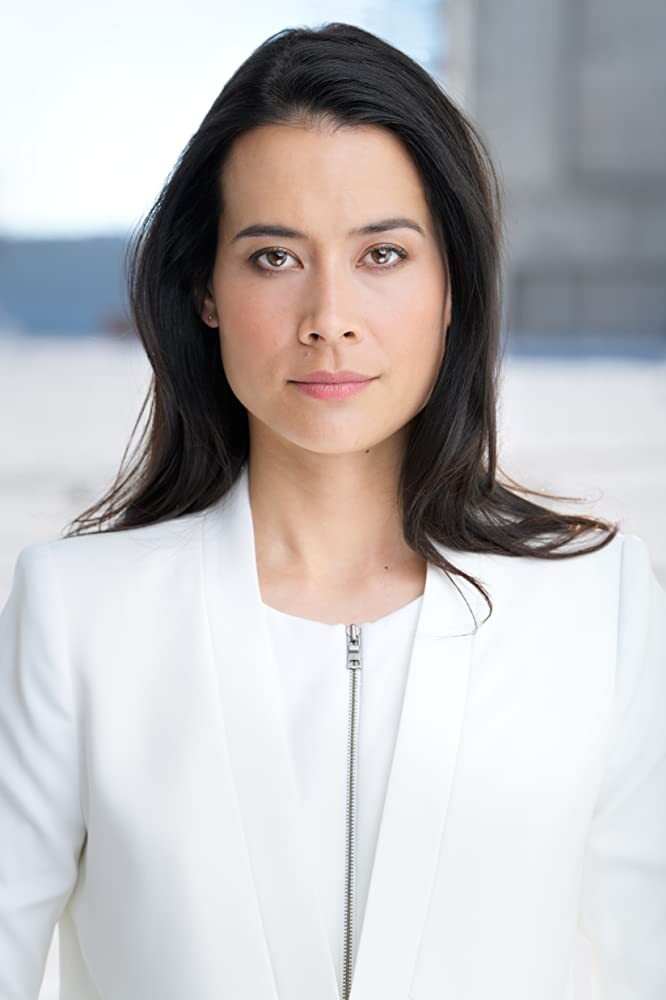 Shi Ne Nielson backdrop