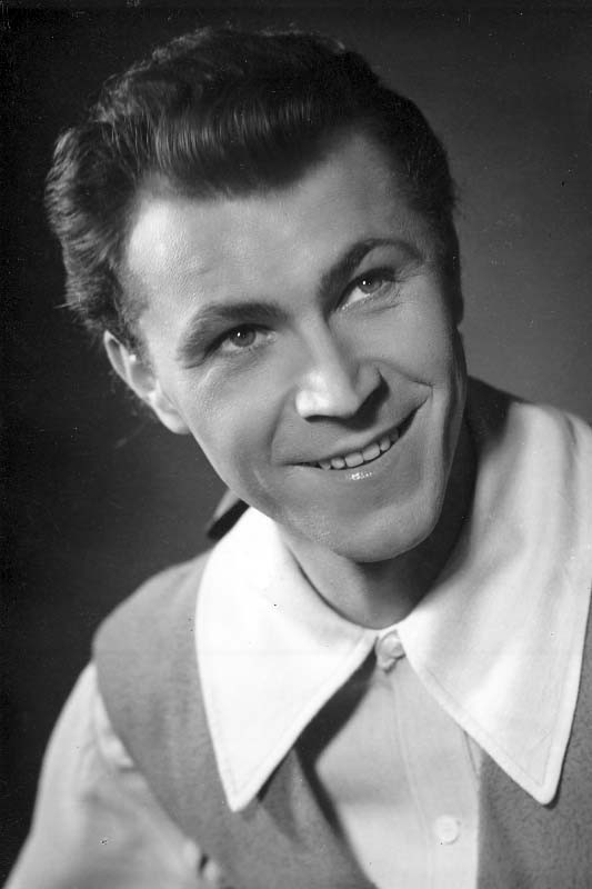 Teodor Gendera backdrop