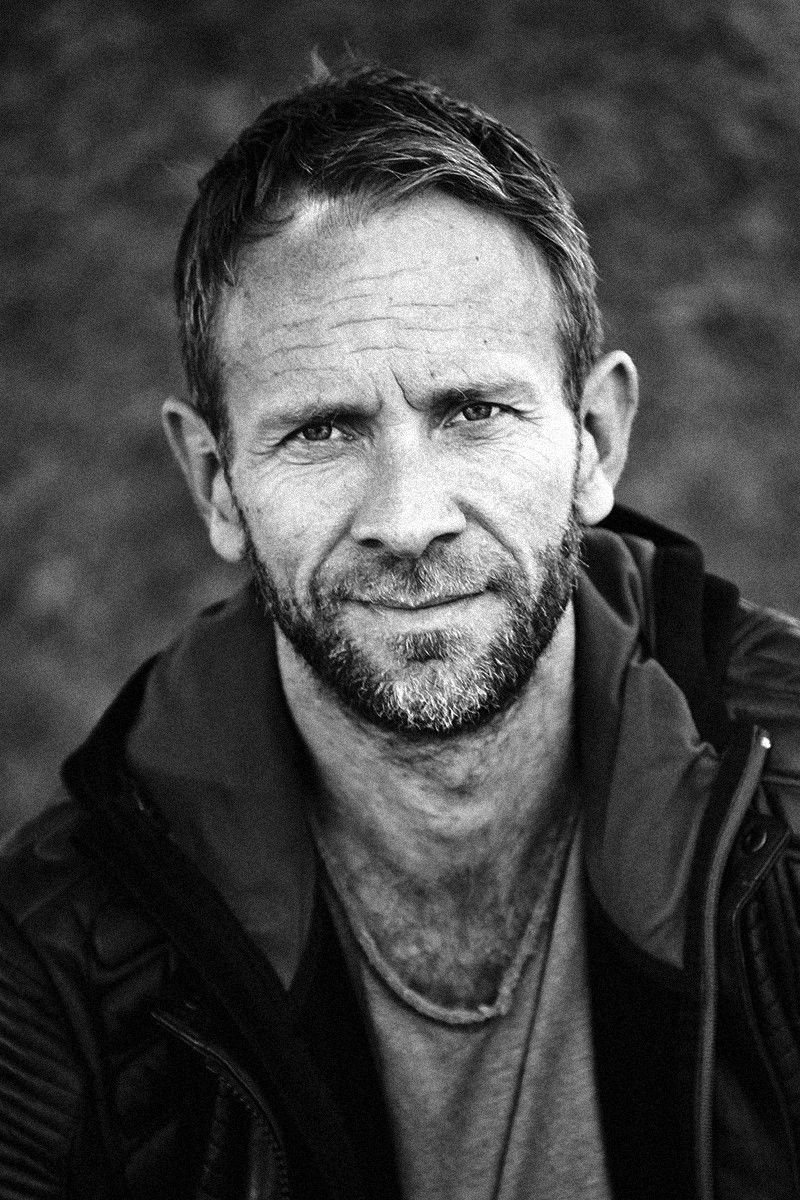 Søren Høy backdrop