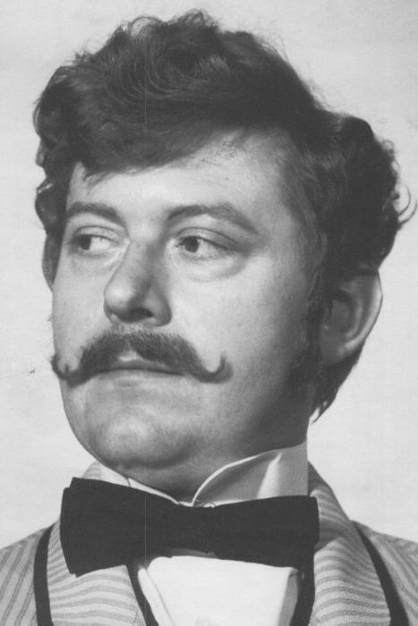 Edward Lach backdrop