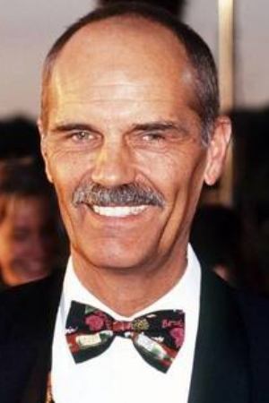 Christoph Lindert backdrop