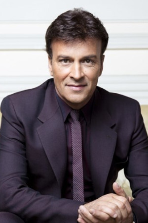 Tony Carreira backdrop