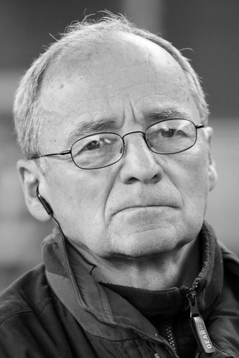 Nicolae Mărgineanu backdrop