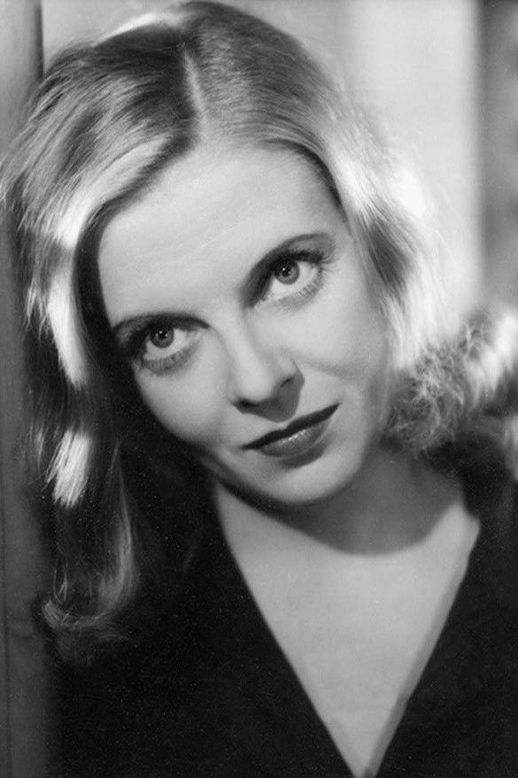 Regina Linnanheimo backdrop