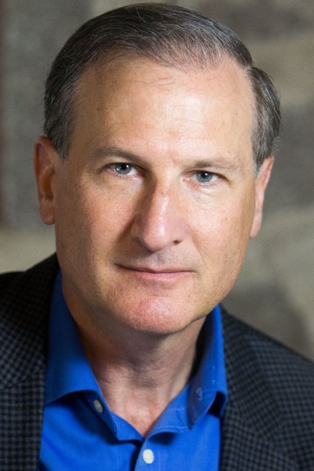 David de Vries backdrop