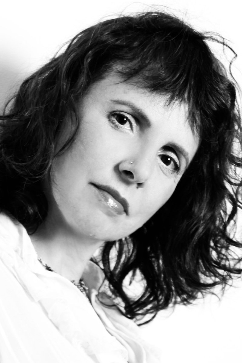 Eliane Caffé backdrop