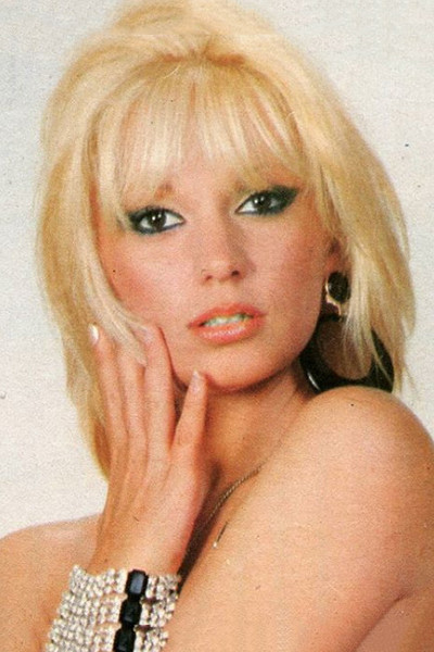 Kaiti Finou backdrop