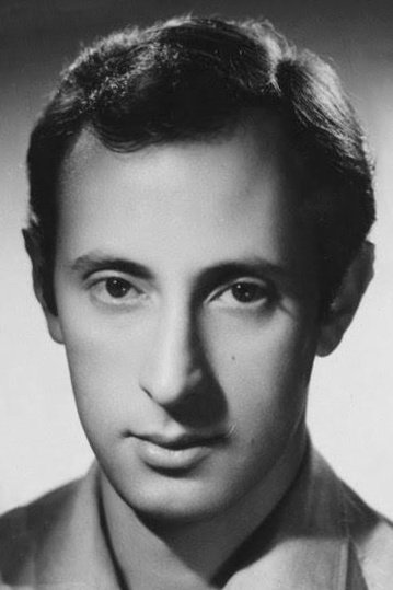 Manos Destounis backdrop