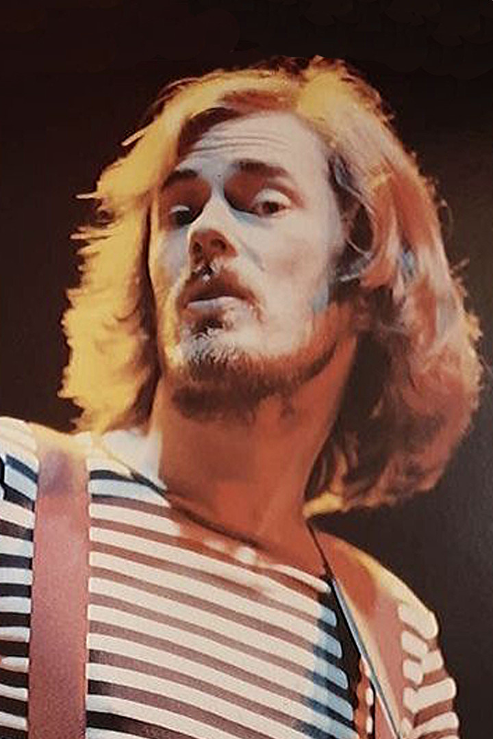 Dougie Thomson backdrop