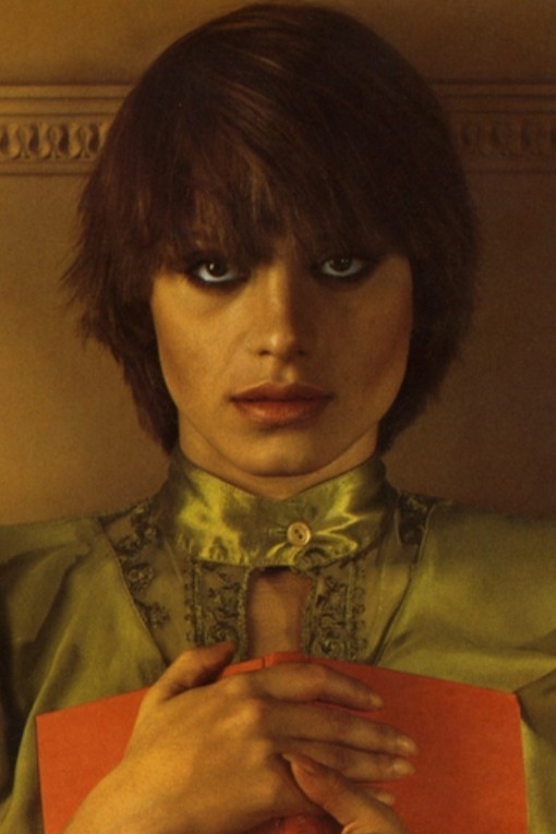 Leda Simonetti backdrop