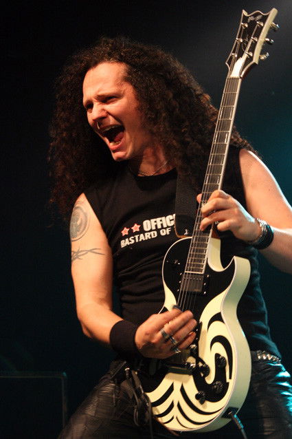 Igor Gianola backdrop