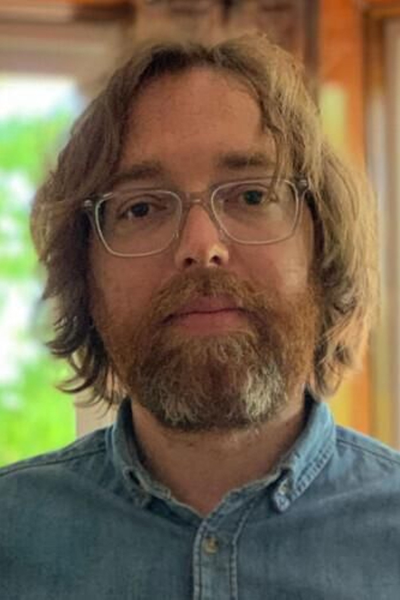 Raúl Santos backdrop