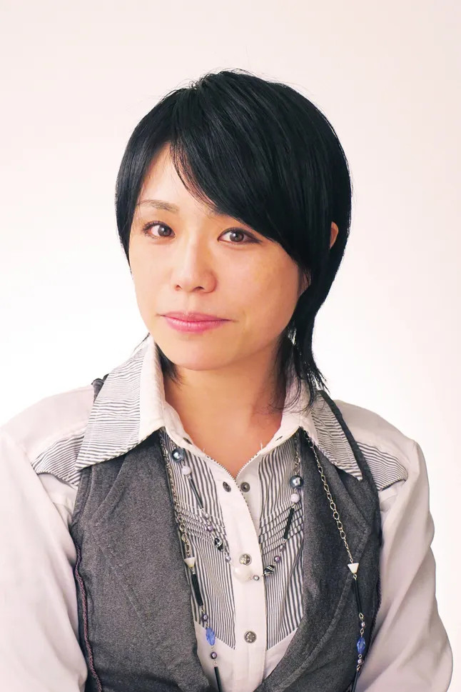 Asami Yaguchi backdrop