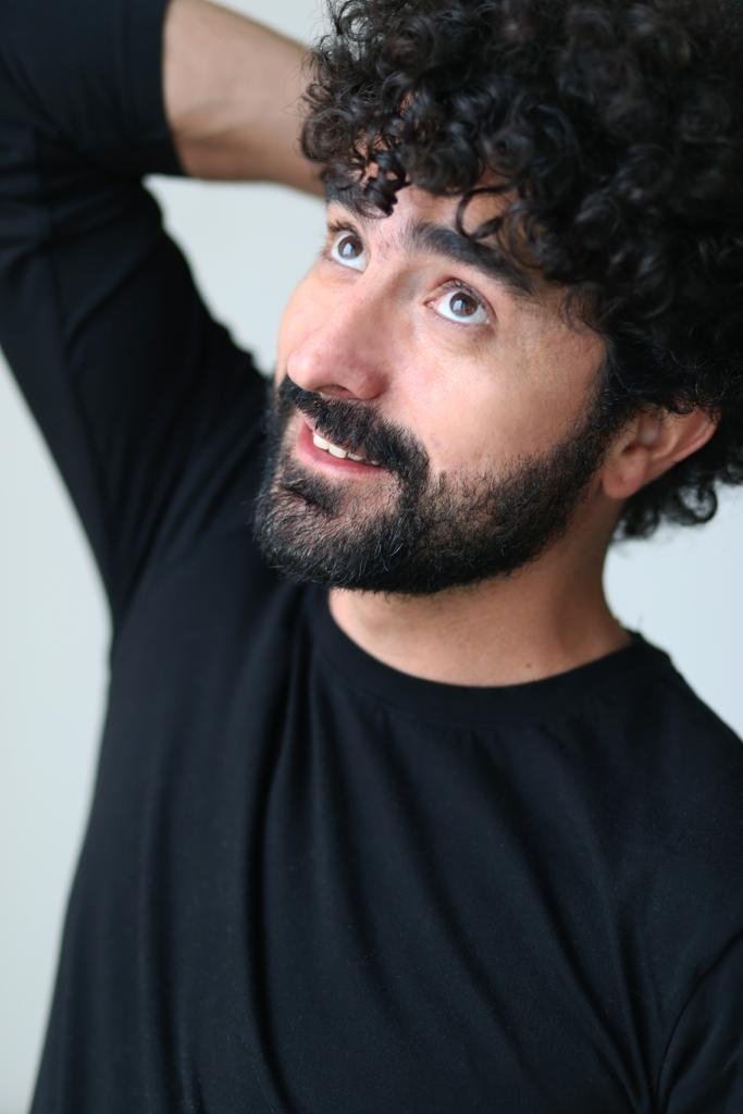 Oswaldo Zárate backdrop