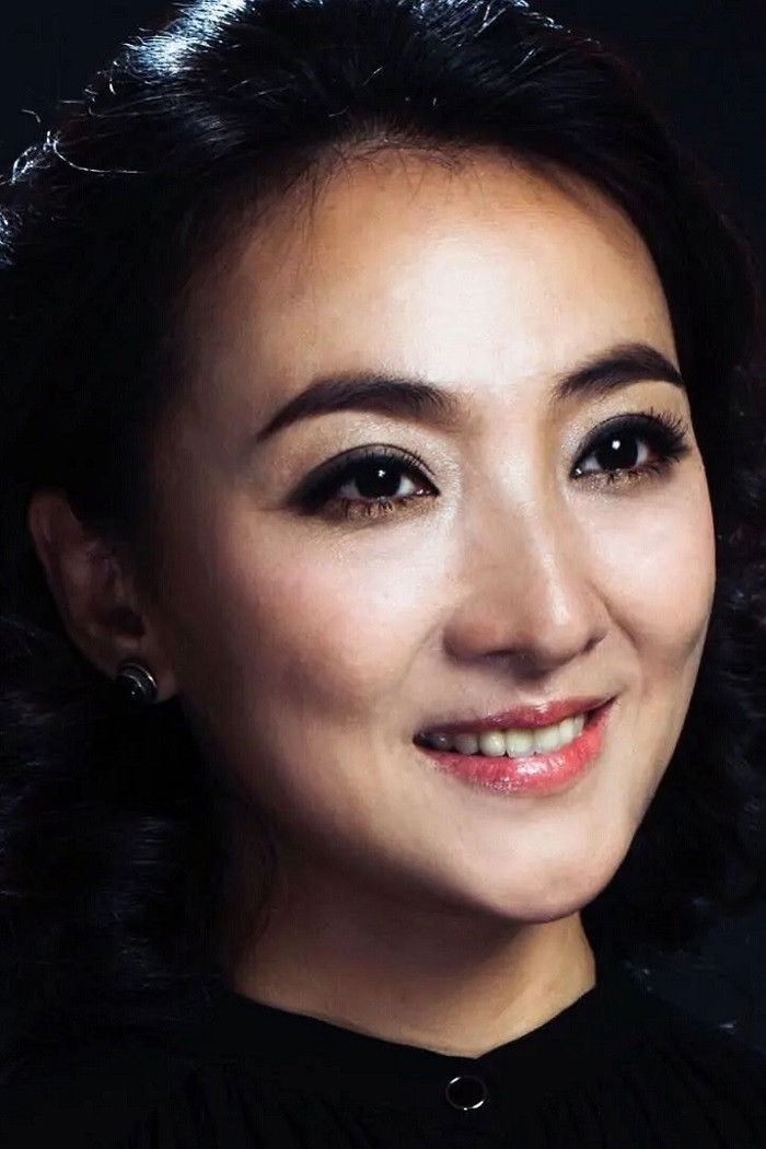 Zhao Siyuan: Dzao Sijuan backdrop