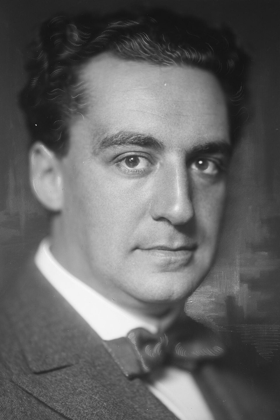 Louis Saalborn backdrop