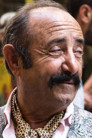 Benito Urgu backdrop