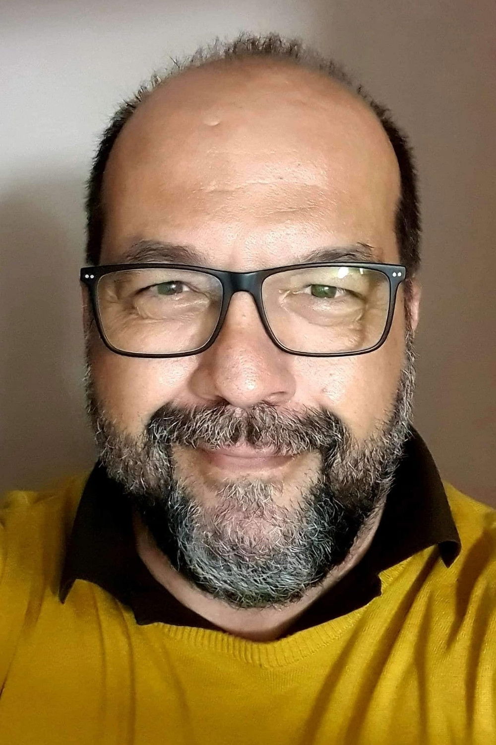 Ivan Đurović backdrop