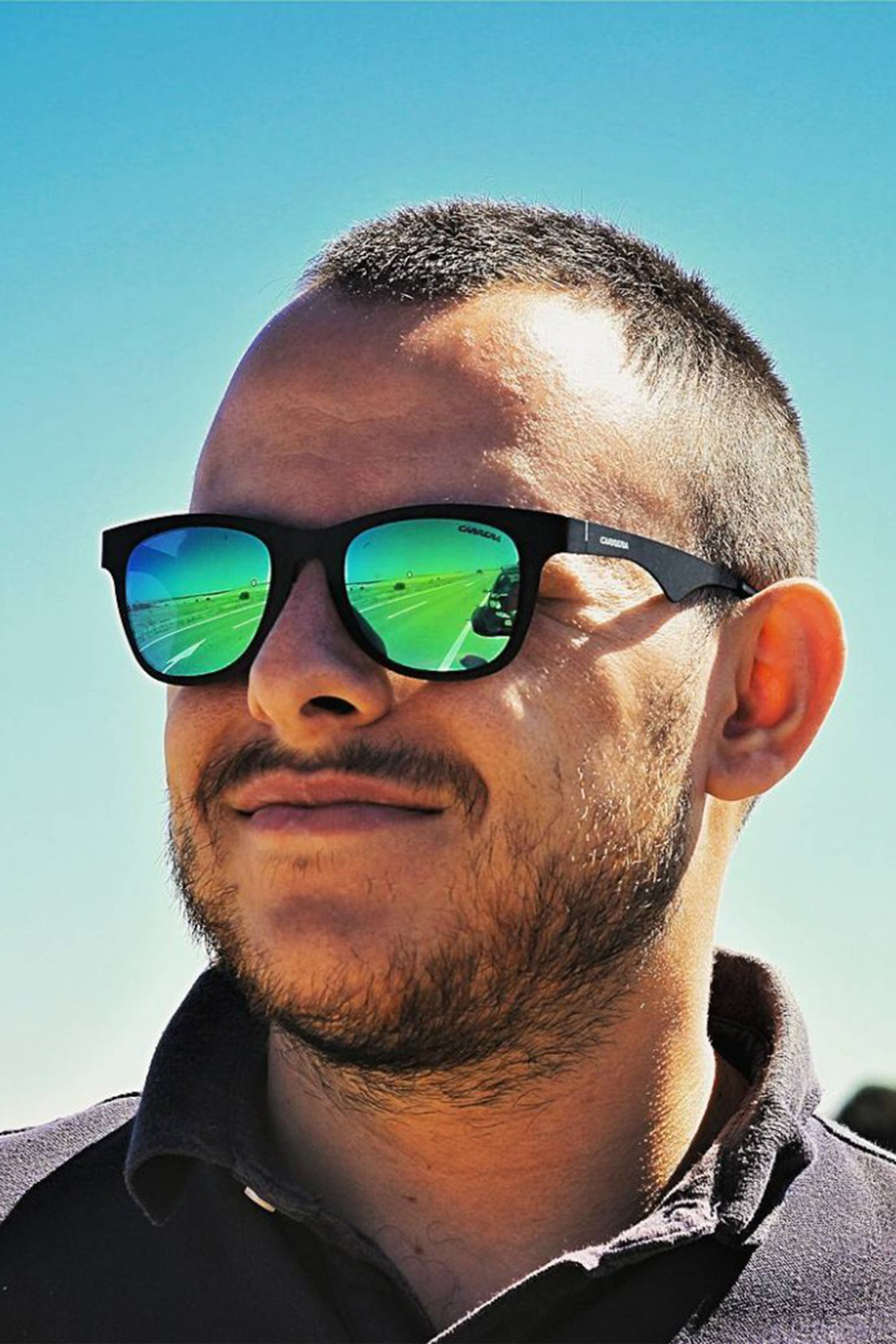 Ruben Ferreira backdrop