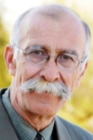 Ricardo Andres backdrop