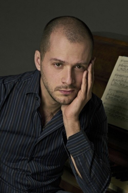 Alex Esposito backdrop