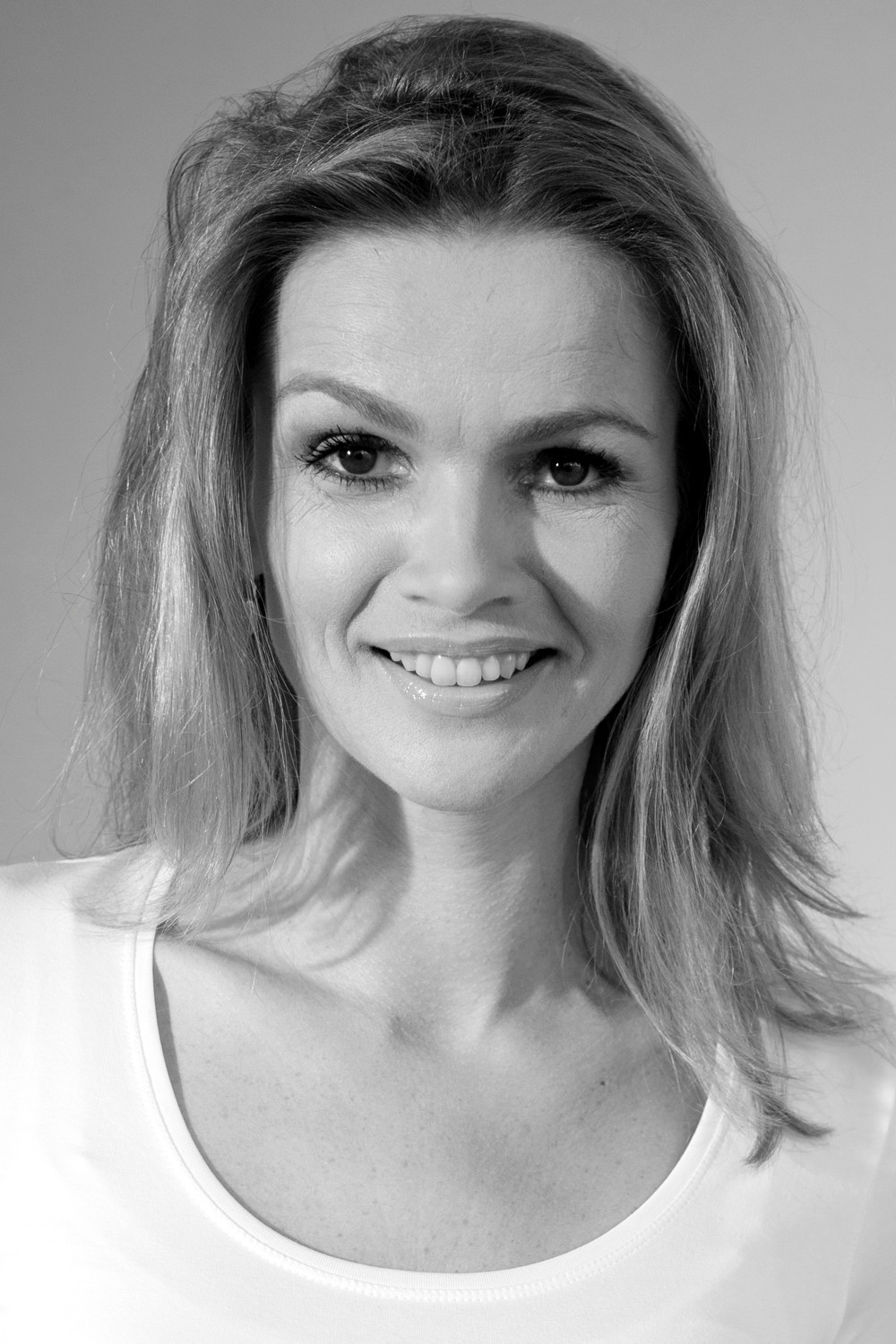 Tooske Ragas backdrop