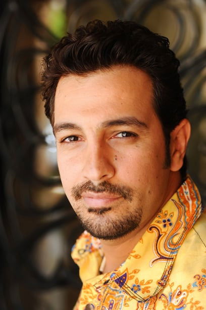 Hanan Savyon backdrop