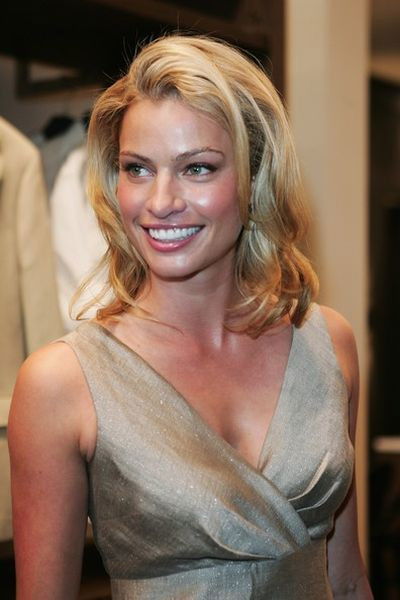 Kristy Hinze backdrop