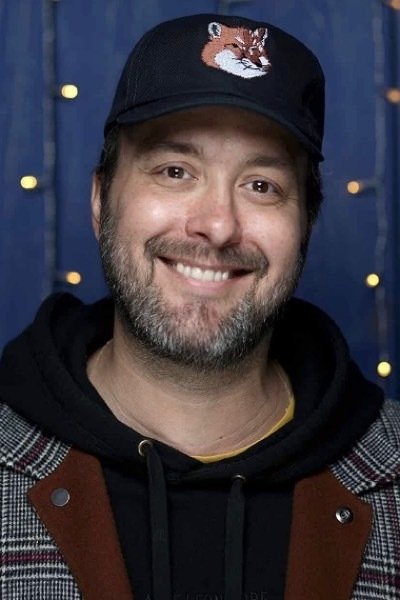 Andrew Cohn backdrop