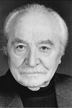 Maciej Maciejewski backdrop