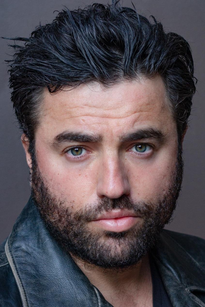 Luca  Riemma backdrop